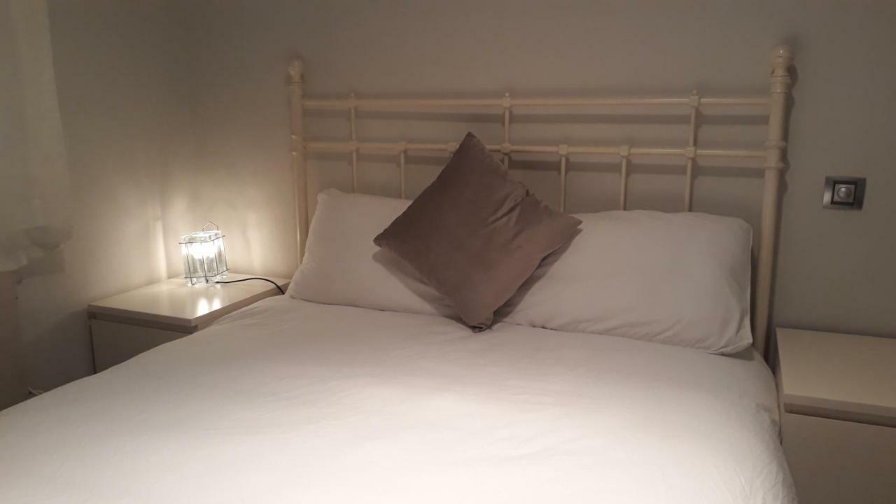Apartamento Manuela Sancho Apartment Zaragoza Luaran gambar